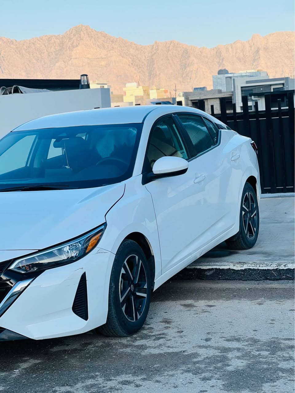 نيسان سەنترا ٢٠٢٤
مواسه فات SV
شاشه كهوره و كاميّره
كاريلهى و ئاندرويد ئوتو
به سمه
رادارى پيش و دوا
رادارى لاكان
توتو ستوّب بيّشهوه و دواوه
دنيايهك مواسه فاتى تر
٣ پارچەی پێوەیە ٢ یان کلێرە  كيّر ومه كينه وكاره باياتى به شهرت ٢٧ مایل  رويشتووه
هيج كيشهيه كى تيدا نييه و ديناريك مه سرهفى تيا نييه
٤ تایەی نوێیە
***********
١٣٦ رانية, السليمانية
