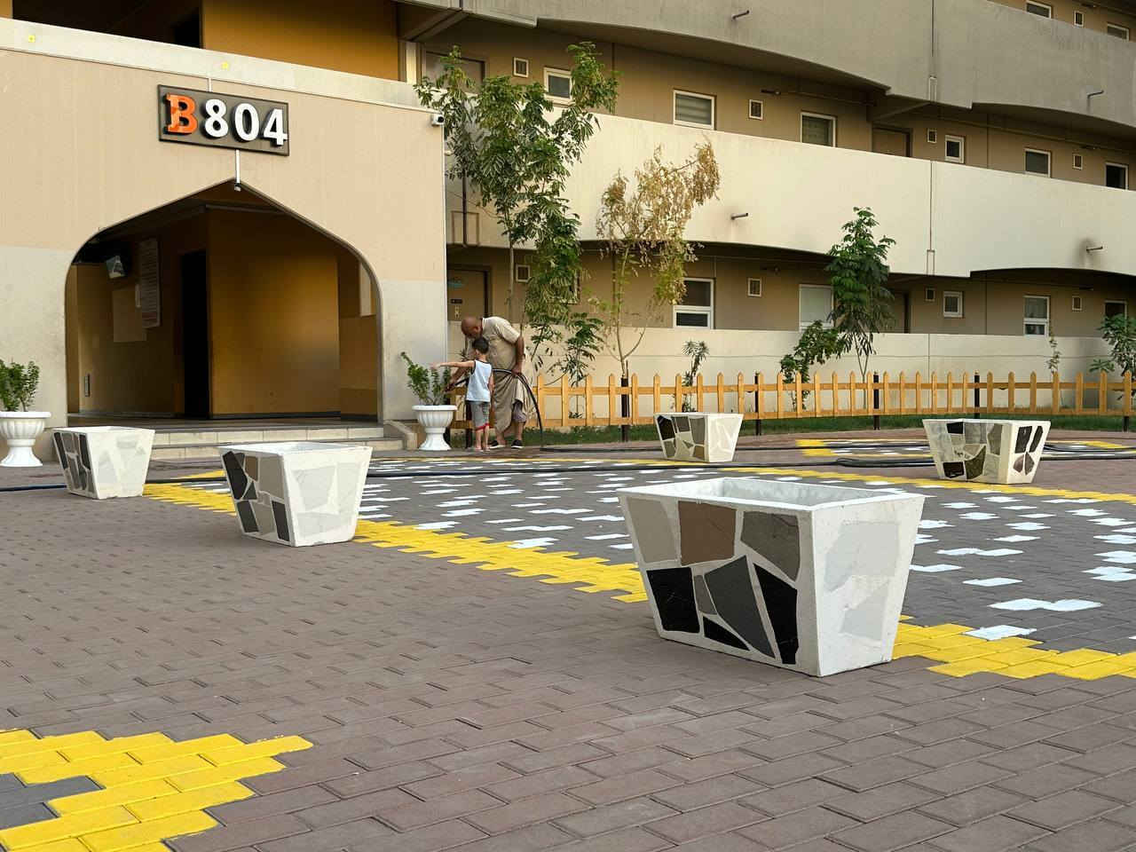 نقدّم لكم سنادين مرمر فاخرة بأناقة تليق بمساحاتكم ✨

🪴 الأحجام المتوفرة:
▪️ 70×40 سم
▪️ 50×40 سم

📌 المميزات:
✔️ مرمر عالي الجودة
✔️ مناسب للحدائق، المداخل، الصالات، الأسطح
✔️ متانة ومظهر فاخر يدوم طويلاً
✔️ لمسة ديكور تزيد جمال المكان

📦 جاهزة للتسليم الفوري
توصيل كافة مناطق بغداد
للتواصل واتساب /هاتف 
***********
