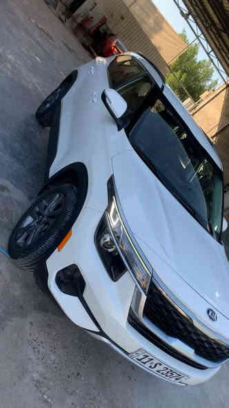 كيا سلتوز 2021  رقم بغداد
محرك 2000 دوش
موصفات S نص فول
ماشيه75 الف كيلو متر 
نضيفه السياره على وضع الشركه 
وحادثها موضح بالصوره جدا بسيط وبدون ايرباك
سعرها165 
العنوان بغداد الدوره
***********
