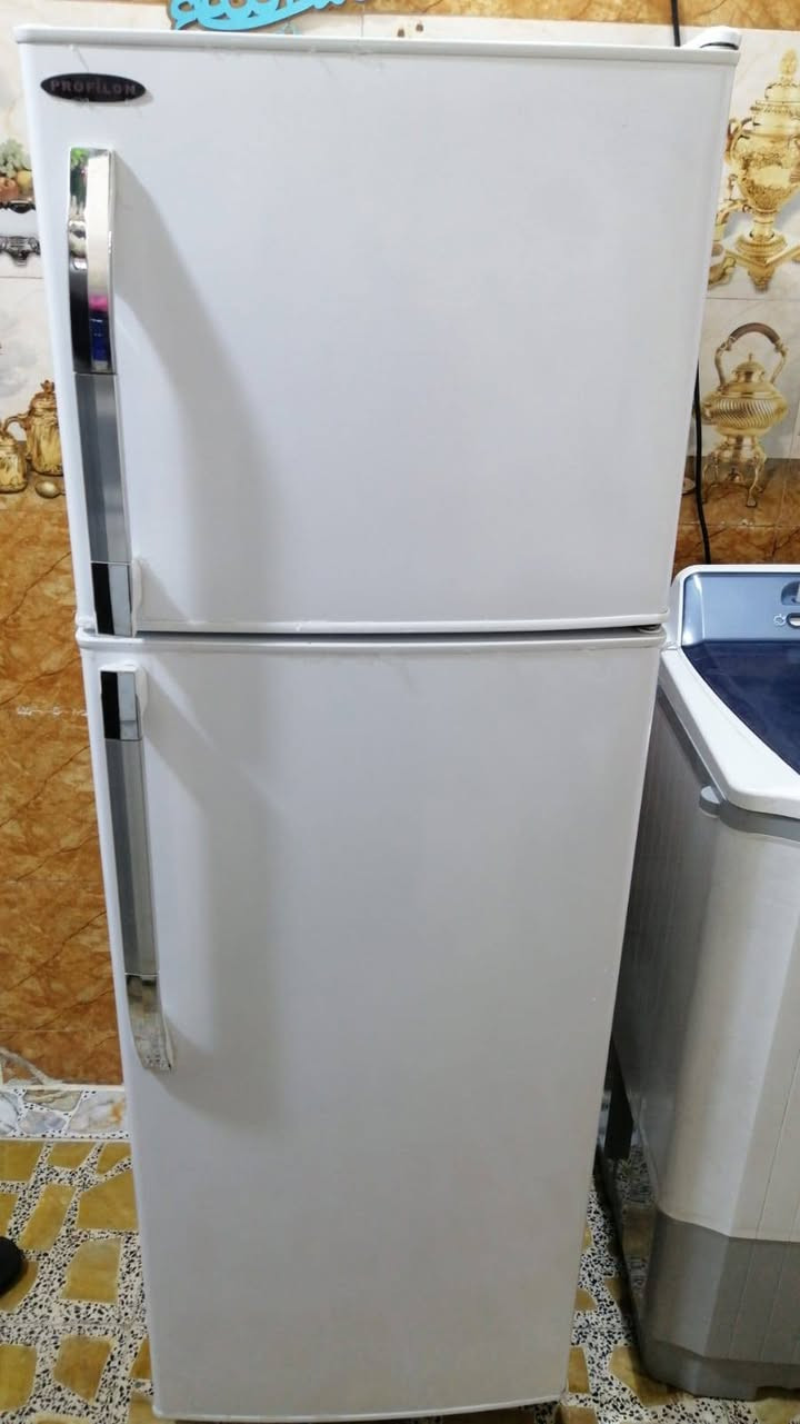 سلام عليكم ثلاجه وغسالة نضيفات جدا مكاني بغداد جميله شارع العلوه ***********
