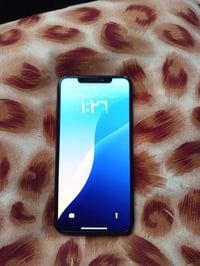 ايفون 11 برو • ٢٥٦ جيجا • بطارية وشاشة مبدلة