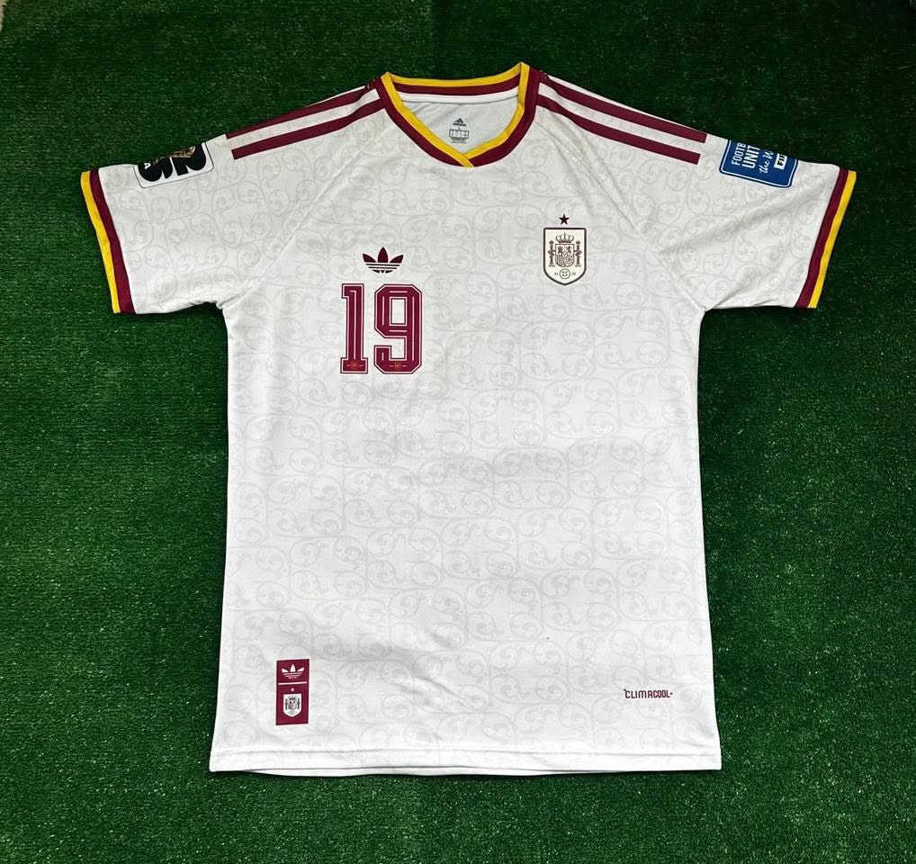 وصول وجبه جديده من الدريسات منتخبات 2026
عنوان المحل كما موضح بالفيديو 
توجد خدمه توصيل لجميع المحافظات 
واتساب ***********
@
