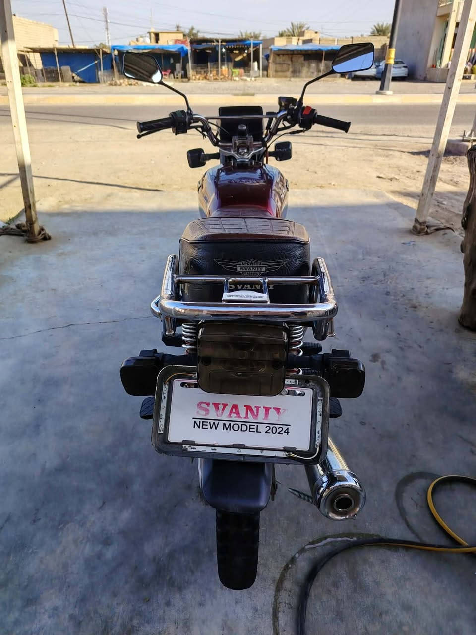 السلام عليكم 
ماطور سيفان باب الاول منفيس بصمات كامل محرك ما مفتوح موديل 2024 ال سعر 650وبي مجال مكان الشرقاط الايسر قريه عويجيله ***********
