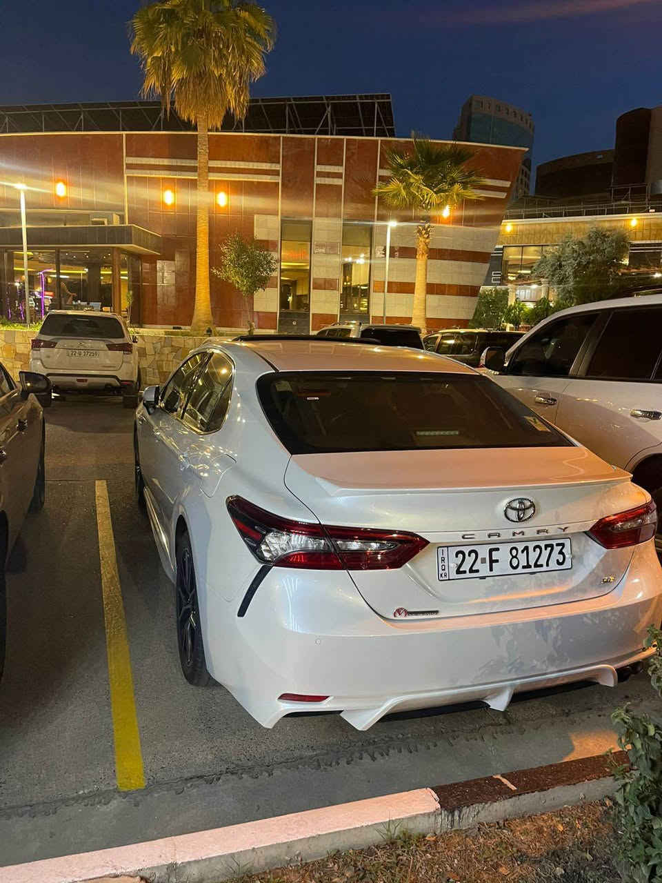Toyota Camry 2023 SE 
سفري شركه جيهان SE 
فوول فوول مواسفات 
سلايت و بسمه و په رده 
موبايل شعن  كوشين كاره با 
شاشه گه وره 
سماعه JBL 
دعامي بو دعامي به شه رت 
بي بوياغ بي تعديل 
سعري ٢٦٨$ وره ق كه ميك مجال 
ئه گه ر مشتري په يوه ندي بكه به    *********** أربيل, العراق
