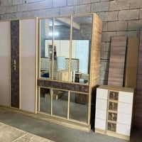 غرفة نوم • للبيع