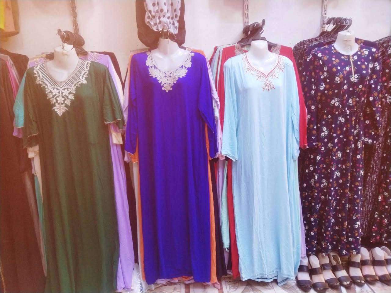 تنزيلات كماليات الأنيق الأسعار بلاش يا بلاش فقط كلمة الله يرزقك للثواب العنوان بابل محاويل ناحية الإمام مرقد الأمام محمد بن الحسن الاسمر ع جمله اكووو ***********
