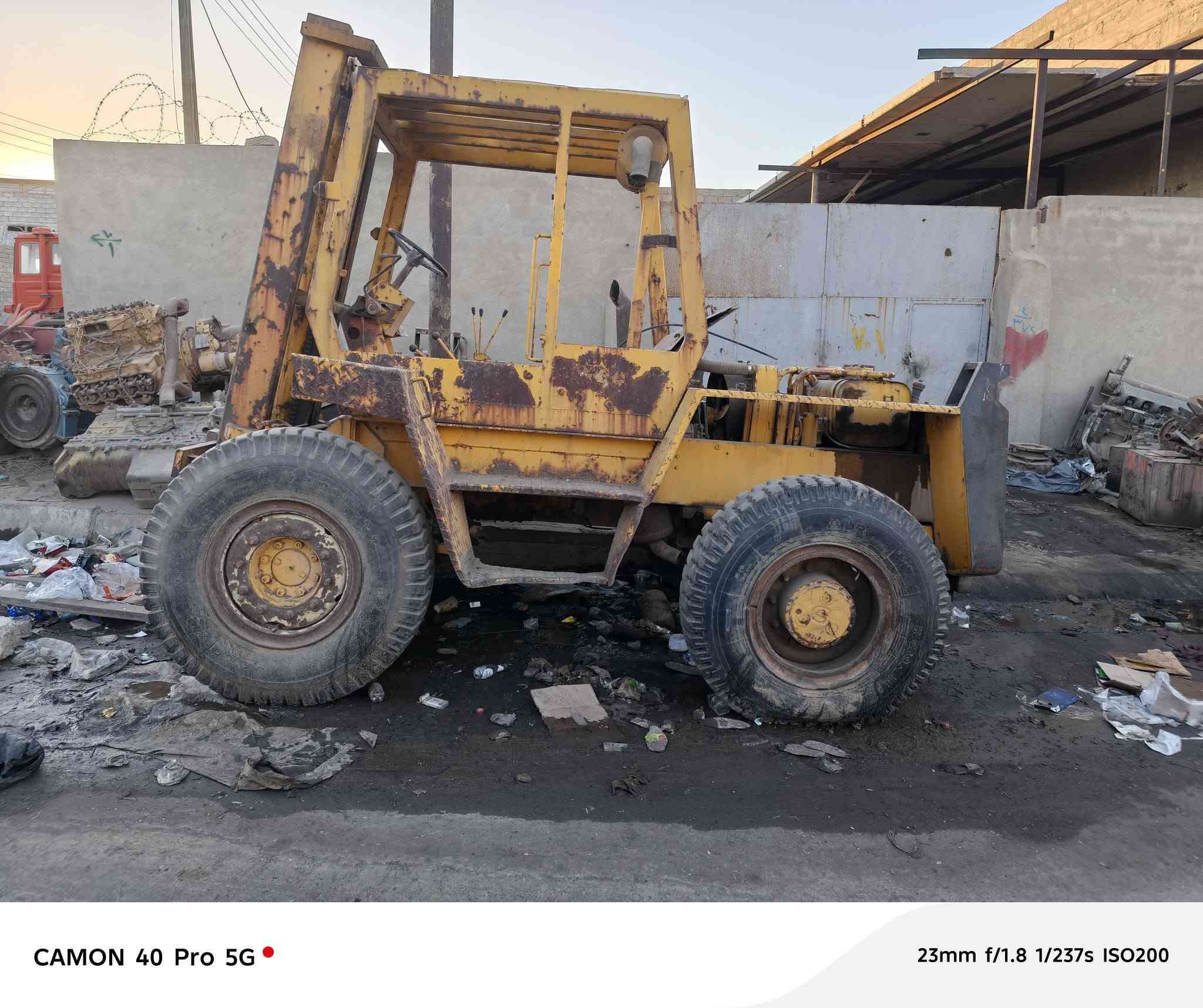 رافعه SAMBRON للبيع موصل صناعت وادي عكاب ***********
