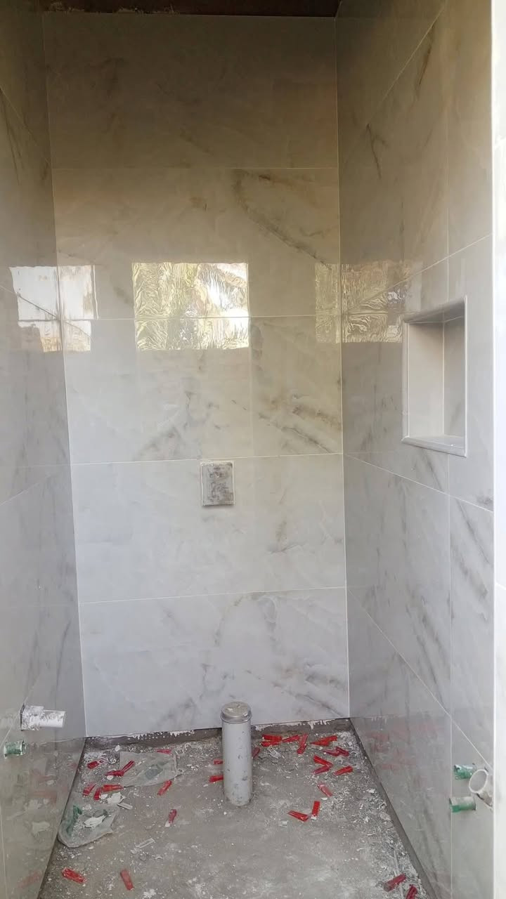 السلام عليكم 
خلفات سيراميك رقم 1
كانو ب اربيل وحاليا گاعدين الي يمه شغل سيراميك يتصل ويدلل سعر مناسب الاستفسار على هذا الرقم 
***********
