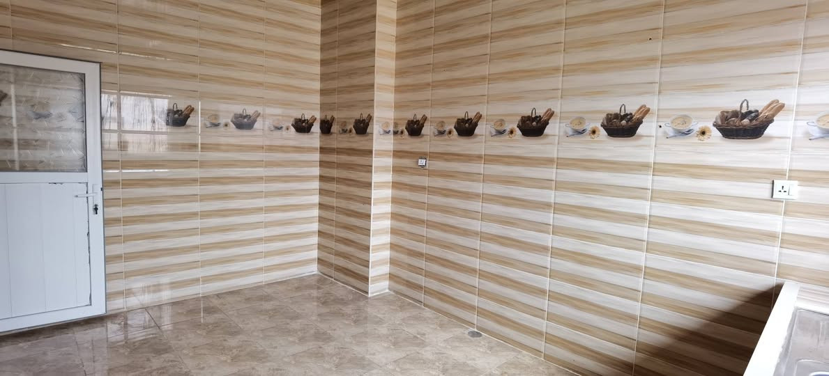 شقة للايجار 150 الف
غرفتين ومطبخ وصحيات
للاستفسار
***********
***********
***********
***********
