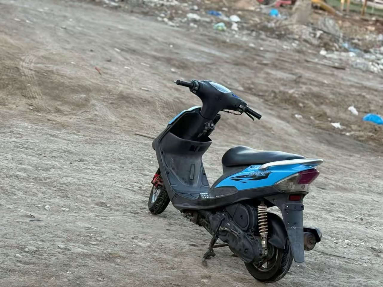 ماكس عدلة دراجة جديدة كلش وبوشه بلادمامفتوحة ومامفتوح بيها برغي وشرط تجي تشوفها خرسة صوت مكينه ناعمة كلش وياها غراضها وكفراتها لبلاد رصاصي ودواخل وخوراج ختم واحد شرط صارلها 3أشهر من طالعة من زيتون سعرها مليون مكاني ناصرية مركز رقمي***********
