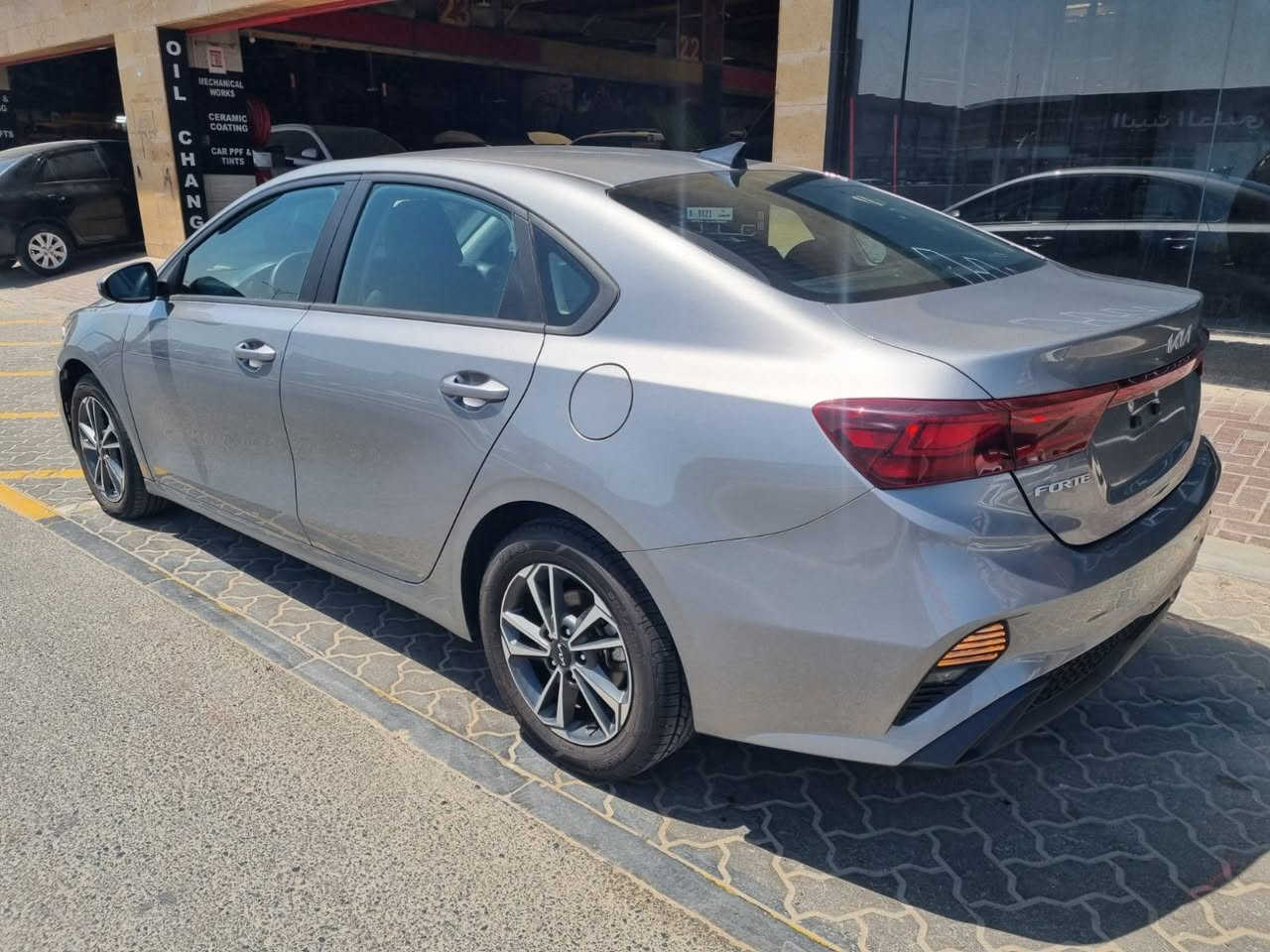 السلام عليكم
كيا فورتي 2024 سمنتي ميتالك بدون صبغ ولاتبديل
2024 KIA Forte, LXS
2.0L I-4 DOHC, VVT, 147HP
وارد أمريكي حديث الوصول ، الارباكات كلهن سليمة (تم تبديل ارباك السكان نظامي) ، رقم بغداد ، اللون فضي غامق (سمنتي ميتالاك) ، محرك 2000 دوش ، لاياتات ليد ، كامرة خلفية ،  الحادث كما موضح بل الصور، ضربة خفيفة  ، بدون تبديل ولا صبغ (ما عدى الدعامية) ، تصليح بارد للبونيد والجاملغ ، ماشية تقريبا 31 الف ميل 
السعر 168 ورقة مع الرقم وبيها مجال 
السعر 155 ورقة بدون رقم مع الكمرك والتخليص
السعر 133 ورقة على كتاب الشهداء بدون تخليص واصلة سفوان

بغداد 
رقم الهاتف ***********
جميع التفاصيل والعروض في موقعنا الالكتروني
https://baghdadautos.com/
