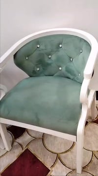 كراسي • ديكور • مفروشات