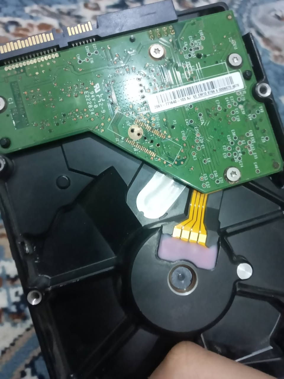 سلام عليكم 
قطع كامله شرط فحص معاد رامات ddr2
لان ماعدي بورد الهن بس يشتغلن
تاخذهن كلهن اضلمك هارد ول باور ول معالج يشتغلن ول كرت 
ابيعهن كلهن مجموعه 100 الف باور و كل شي لو تلف عراق ماتلكه هيج سعر واذا شراي ابيع ارخص وابيع مفرد عادي 
رقم تواصل *********** 
عندي توصيل
