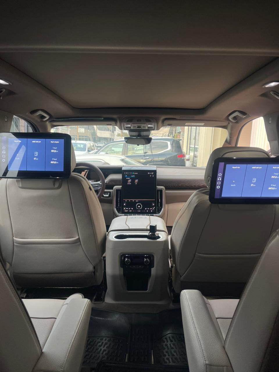 جمسي دنلي 2025 ماشي 11 الف كرت المنصور 
مغلفة ppf كفالة عامة والسونار بالمنشور سيارة جديدة اخت الزيرو السعر 810$ وبيها مجال بسيط 
العنوان بغداد شارع فلسطين 
*********** بغداد, العراق
