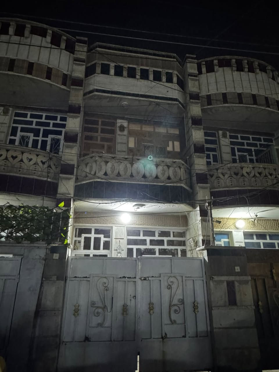 دار لليجار المساحه 75 متر الشعب قرب سوق شلال #للاستفسار وتواصل مكتب الباسم رقم الهاتف ***********
ايجار الدار 500 الف
