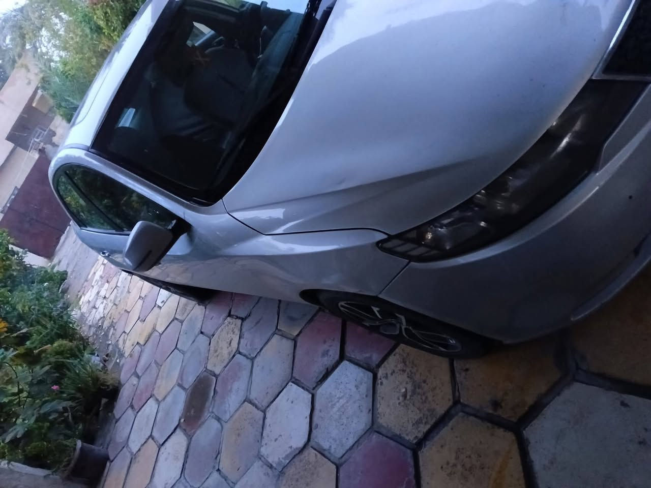 سيراتو 2012 فول عدا البصمه  محرك 1600 سنويه ب اسمي وكاله تريد تحويل  بيها قطعتين صبغ بدون دواخل السعر 95عنواني بغداد اليوسفيه تلفون ***********////***********
