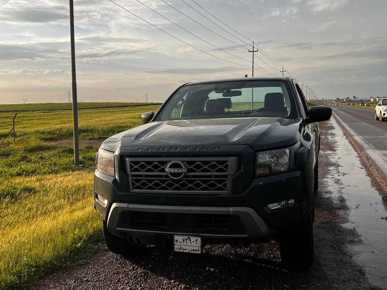 السلام عليكم  نيسان فونتير للبيع موديل 2024 مواصفات sv 4X4 ماشيه 12 الف الضرر جاملغ امامي ونصف البنيد صبغ وبارد في البدي السعر 128بيه مجال قليل  السياره منفيس تترقم جميع المحافضات مكان السياره سامراء  ***********
