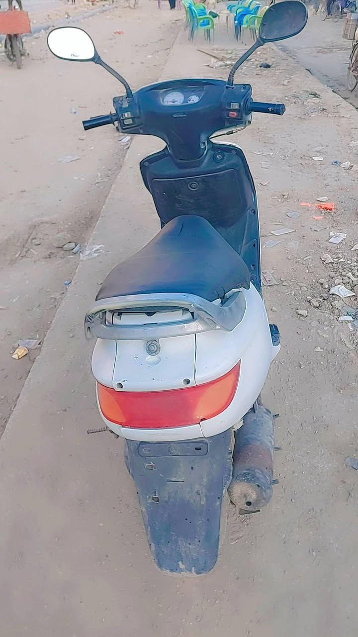 دراجه فراشه نظيفه بسعر مناسب شغاله كلها بسعر ١٧٥ الف مكاني بابل جسر الثوره ***********
