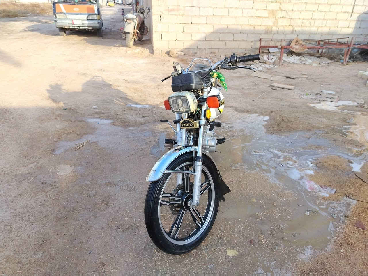 سلام عليكم
دراجه للبيع سيفان موديل 2020
أوراق اصولي كامله مكمله دراجه خير من الله
كل نقص مابيه كامله من تاير للتاير تجي تنكر سلف وتطلع مكلف بنشر مكاني بابل محاويل (***********) (***********)
