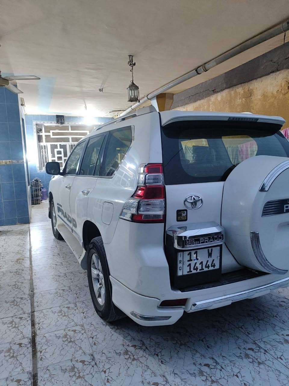 برادو 2014 6سلندر txl فول مواصفات مكفولة كفالة عامة 4كامرات رقم مميز سعر 310 استفسار الاتصال على الارقام ***********//***********
