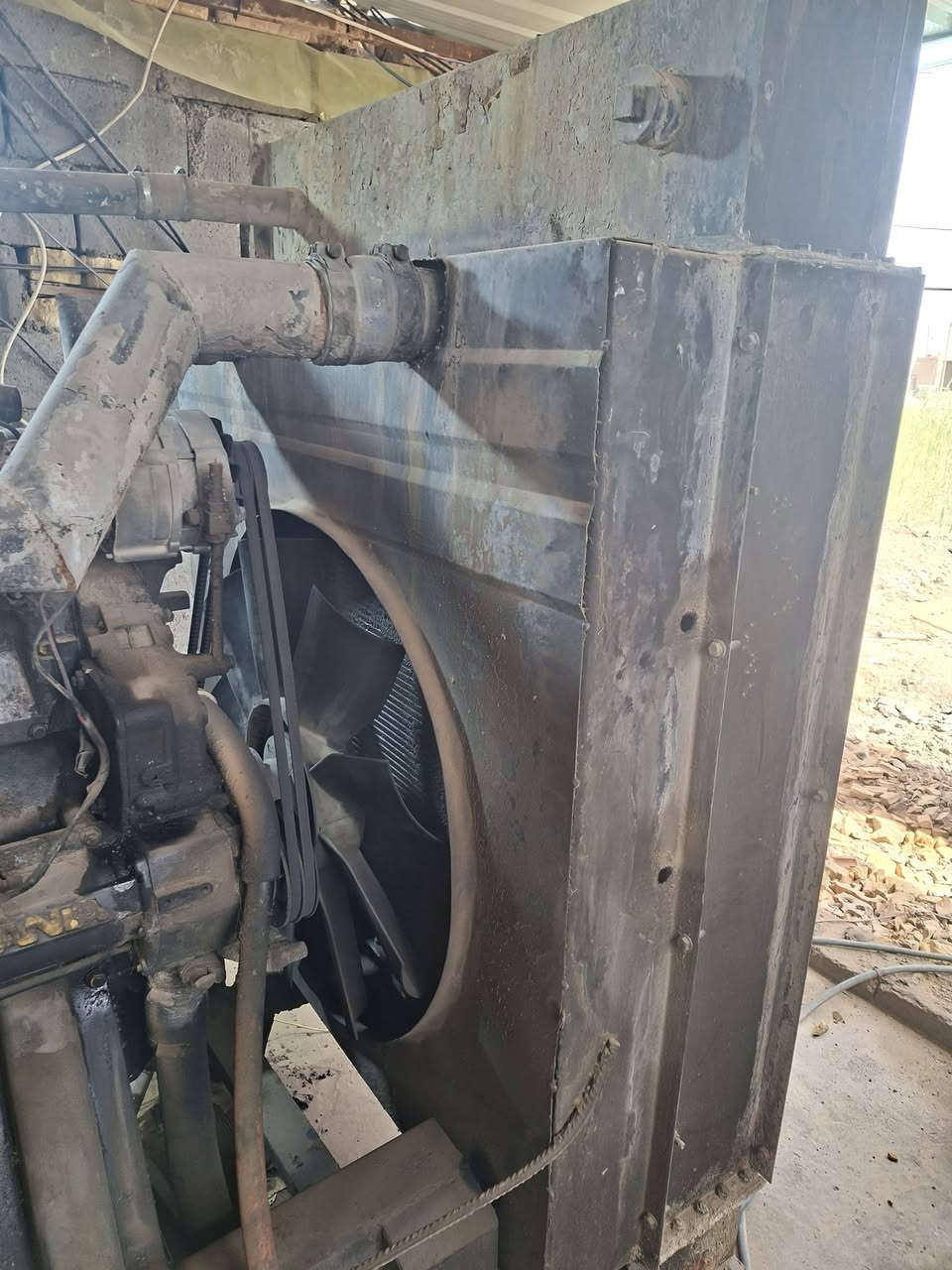 السلام عليكم
راديتر للبيع
مشدوده ع سكانيا ٩٤ شغاله
***********
