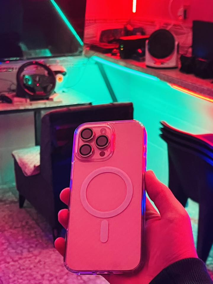 ايفون 16 برو ماكس شرق اوسط ذاكره 256 شراي يتصل*********** او واتساب  مع كامل غراض مكاني بغداد سعره 1260 الف مكفول ضمان تاخذه من باب بيت قيم بل يرضي الله بدون كسران
