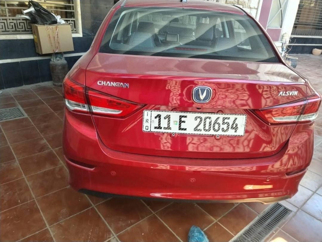 من رخصة صاحب الكروب السلام عليكم.. للبيع شانجان السفن  زيرو ماشية 900  كيلو متر فقط موديل 2025. اللون ماروني. سلايد. كشنات جلد. محرك 1500. رقم بغداد. السعر  16 مليون وبيها مجال. للأستفسار على الرقم ***********
