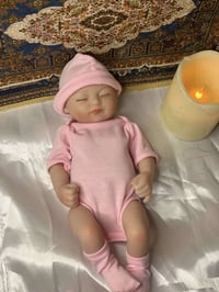 بيبي • ملامح حقيقية • اثنين