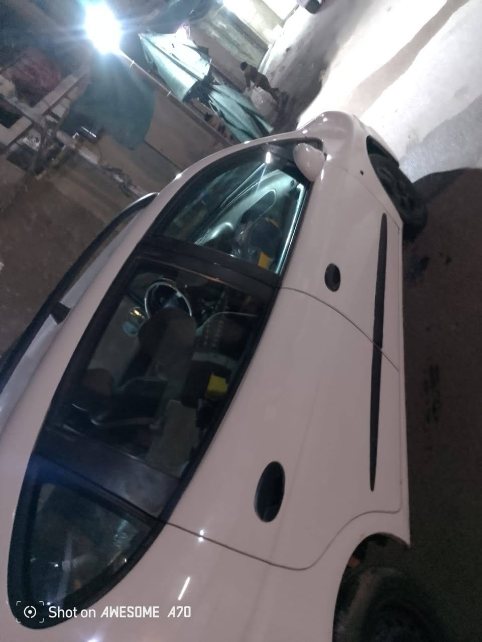 من رخصه مدير الكروب المحترم موديل  دايو ريزو 2001  مكينه وكير اوتوماتيك خير من الله محرك 2000 رقم بغداد انكليزي سياره بلادي العنوان بغداد مدينه الصدر شارع الفلاح هزه جديدة  سنويه جديده صبغ في الجاملغ الايمن فقط سيارة نظيفه الاستفسار على الرقم *********** وغير متواجد على الفيس
