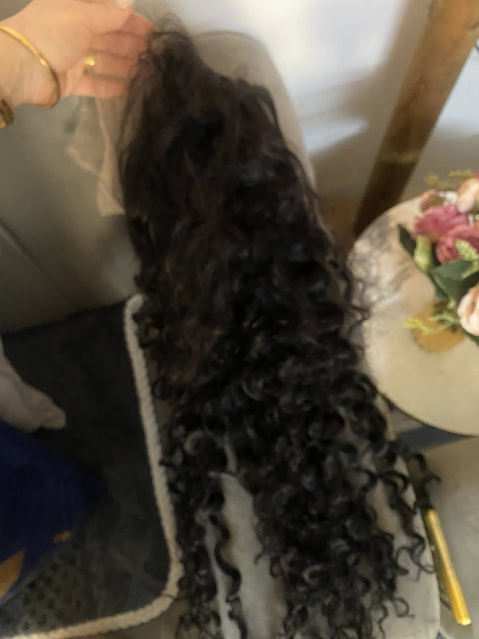 صباح الخير طباح الخير باروكة طول ٧٠ اذا تنكويي تصير اطول سعرها ٧٥ الي تريد تدخلي خاص اذا تنكوي يمكن تصير طولها ٨٥


**إذا كنت صاحب هذا الإعلان وتريد حذفه لأي سبب، رجاءا أرسل رسالة إلى الدعم الفني**