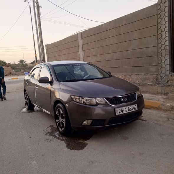 سلام عليكم اخوان سياره سيراتو كير عادي 6نمر. 2012. سياره رقم دهوك نكليزي. سياره متجايه  عنوانها ديوانيه البدير. سعر 60 وبيها مجال   رقم الهاتف ***********
