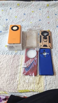 شباب جهاز( honor x9b) ذاكره (256/12 )جهاز جدا نظيف مثل ما موضح بالصوره...