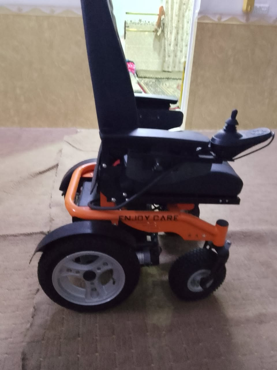 عربانه البيع جديدة مامستعمله
800 وبيه مجال ***********
