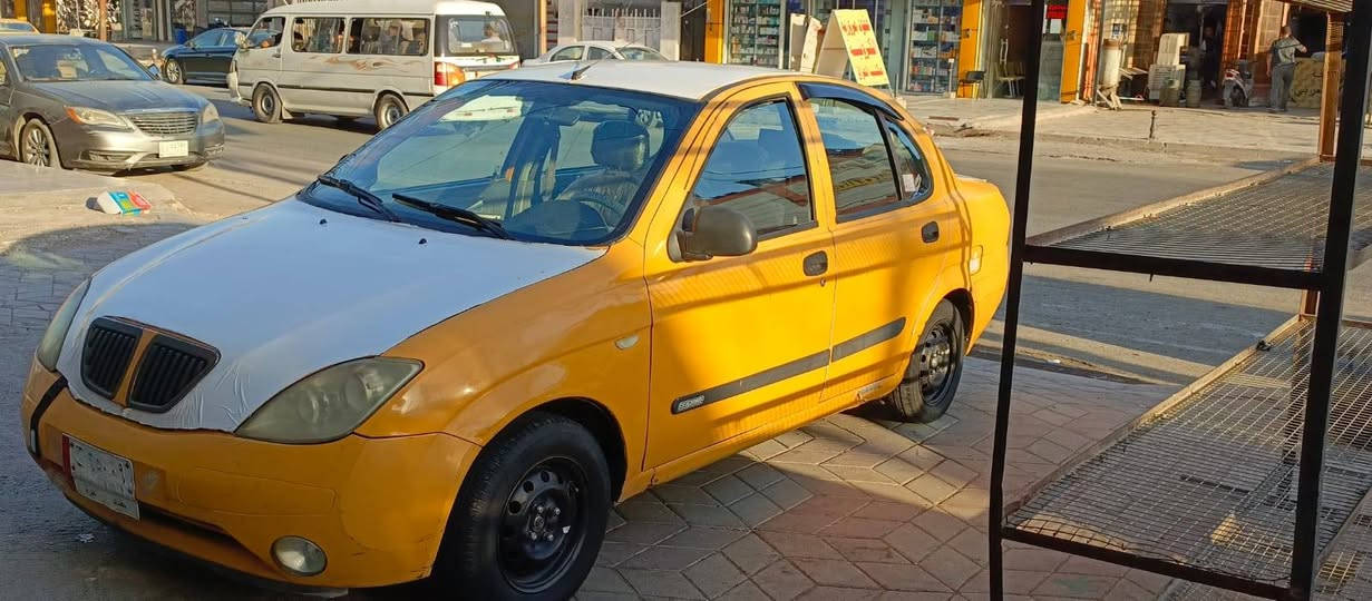 السلام عليكم طيبه ٢٠١٥ رقم بغداد محرك وكير جدد وتبريد وتدفئه تخم تاير جديد وباتري جديد جاهزه السياره لايت عالي زنون بيها جاملغ خلفي صبغ السعر ٣٨ وعليها هيئه مليون كادافع ينزل من سعر السياره سنويه ماساقطه مكان السياره كربلاء ( مكلف بالنشر ) للإستفسار *********** موجود اتصال وموجود واتساب
