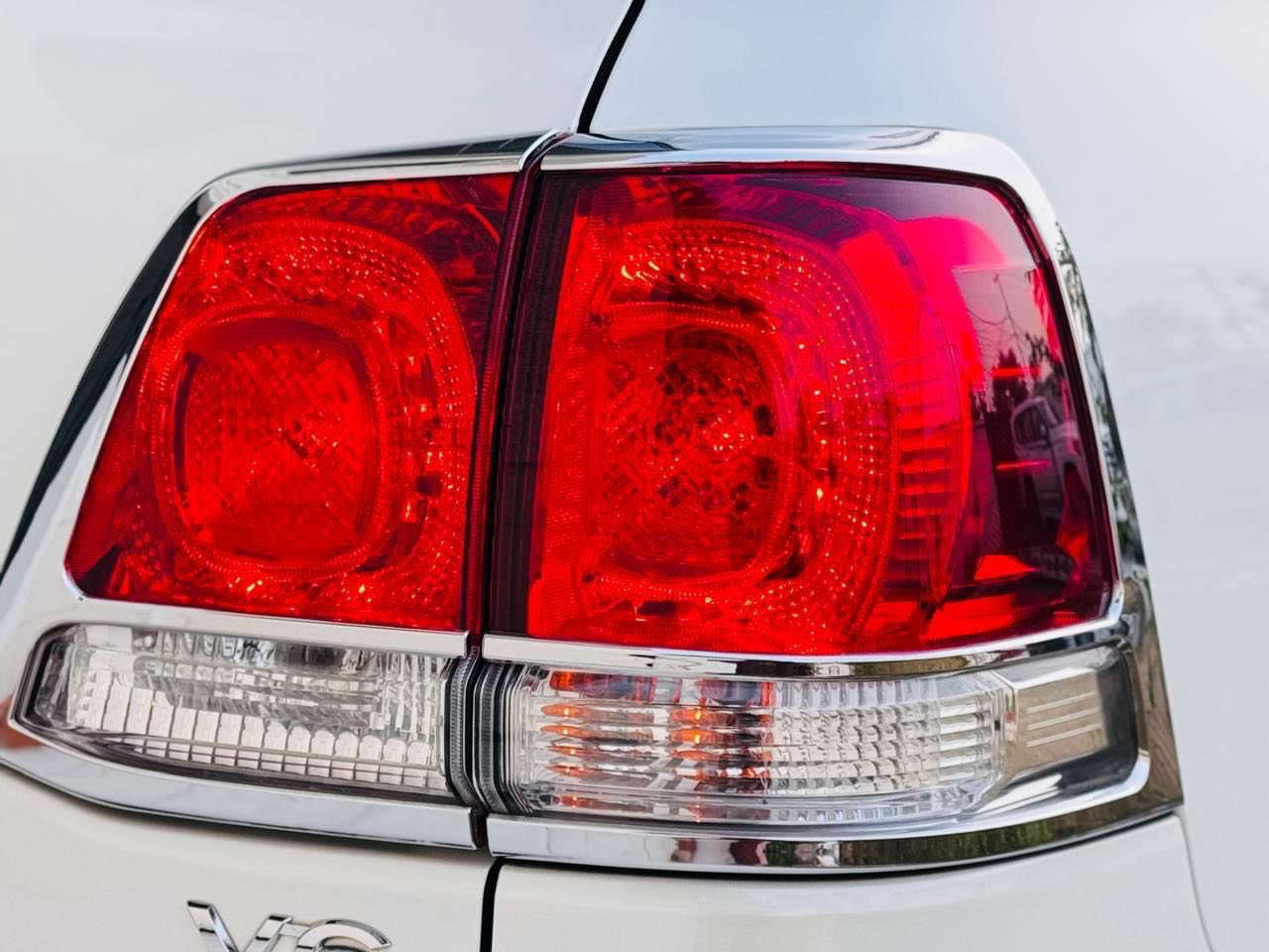 انظــف واجد لاندگــروز 2011 ستـينـيه بموديلها 

ماشيه 30 وضع الشركه البصمه الثانيه ممشغل بيه كتلوكات كبات كاعيات كله مامستخدم شرط زيرو وضع الشركه كفاله حتى من الشخط والرصعه لليدور جديد وماكو اختها بشارع 
السعر 407$ قفل 🔐 مكاني بابل - الشوملي 
السياره بسمي شخصيا هزه وفحص جديد تحويل او وكاله حاضر
للاستفسار *********** او ***********
