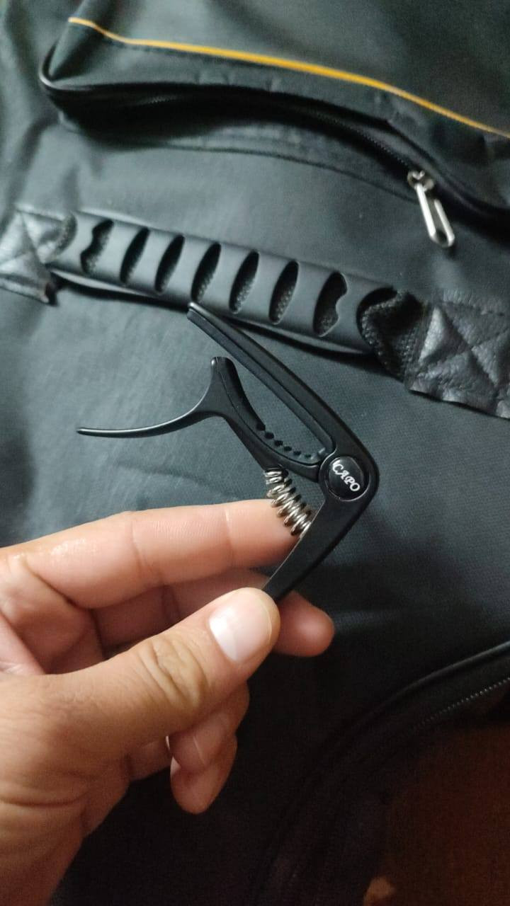 جيتار كامل المواصفات 
ماركه مال امازون سعره 125 
الي يحب يتخل خاص


**إذا كنت صاحب هذا الإعلان وتريد حذفه لأي سبب، رجاءا أرسل رسالة إلى الدعم الفني**