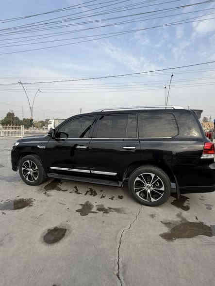 اسلام وعليكم 
لاند كروز الفين 2020 
السيارة مكفولة كفالة عامة من الصبغ ول بارد ول تبديل 
فول موصفات واحد ع واحد 
فتحة بصمة كشنات جلد كشنات عدد ثنين كهرباء جنطة كهرباء 
دشبول لكزاز  دبل ماوس شاشة جبيرة كامرة السيارة معروف موصفاتهة 
رقم اربيل بسمي 
السيارة تخم تاير جديد 
مكاني ديالى المقداية 
السعر 5 دفاتر او 50 ورقة وبيهة مجال 
***********
