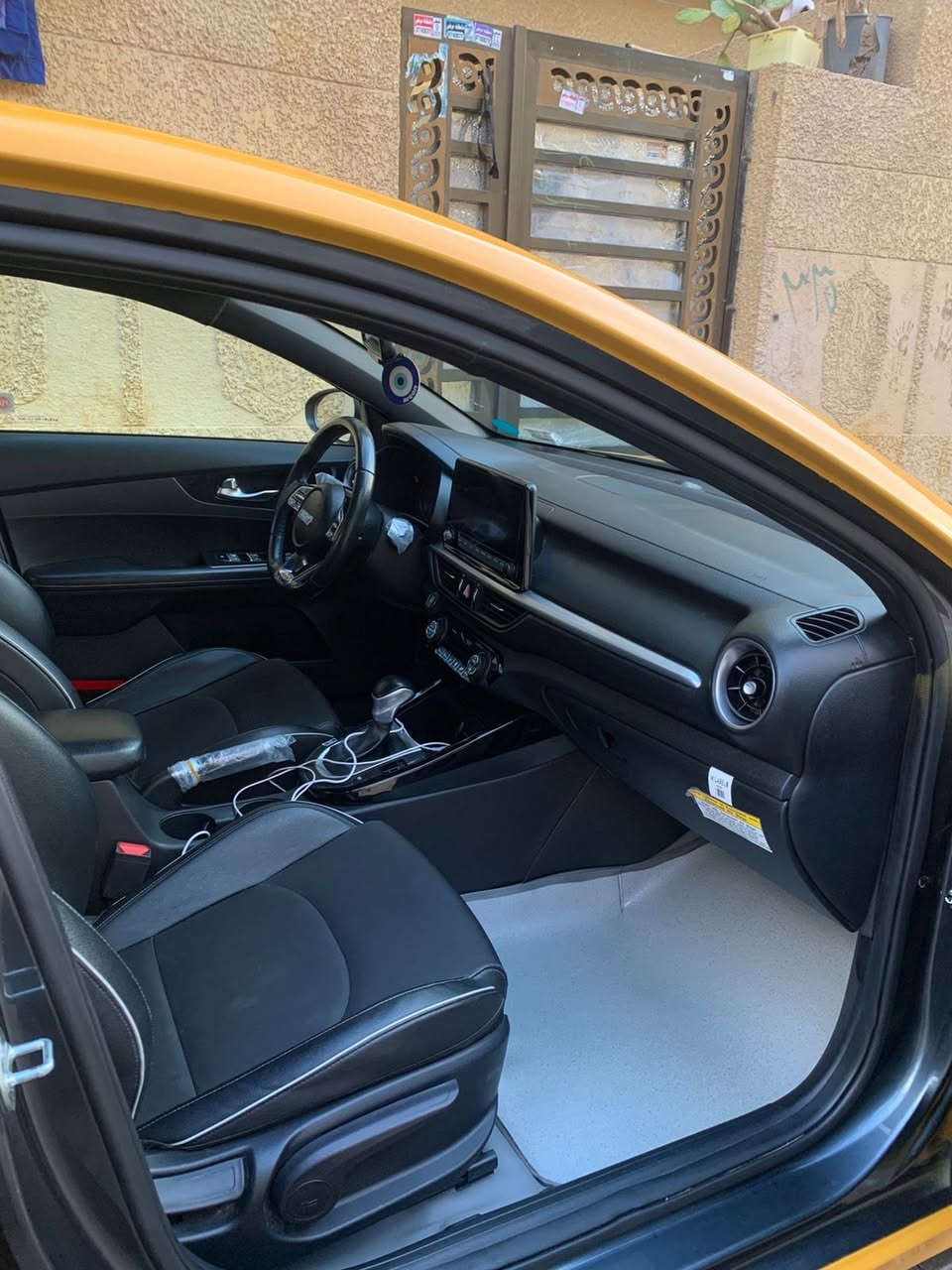 السلام عليكم للبيع كيا فورتي وارد أمريكي جيتي لاين فول بصمه تشغيل وابواب وصندوق تشغيل عن بعد شحن تليفون وايرليس ماشيه ٩١الف
 موديل 22 حادث موضح بالصور مكينه 2000 دوش

 مكاني بغداد الشعله
ليبل واحد ماعداه البنيد 
منظومه غاز 
مصفر هيه وغرامات

+964 771 634 2356


**إذا كنت صاحب هذا الإعلان وتريد حذفه لأي سبب، رجاءا أرسل رسالة إلى الدعم الفني**