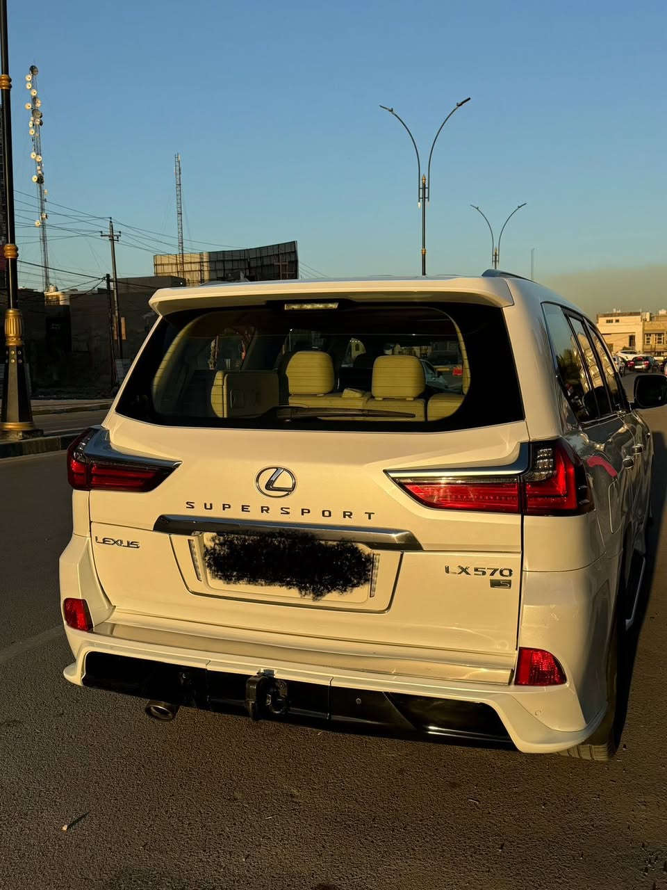 السلام عليكم لكزز بريم موديل 2016 كفاله عامه بيه قطّعه وحده فقط سوبر سبورت 5700 ماشيه 95 الف السعر 51 الف وبيه مجال للاستفسار الاتصال ع رقم ***********
