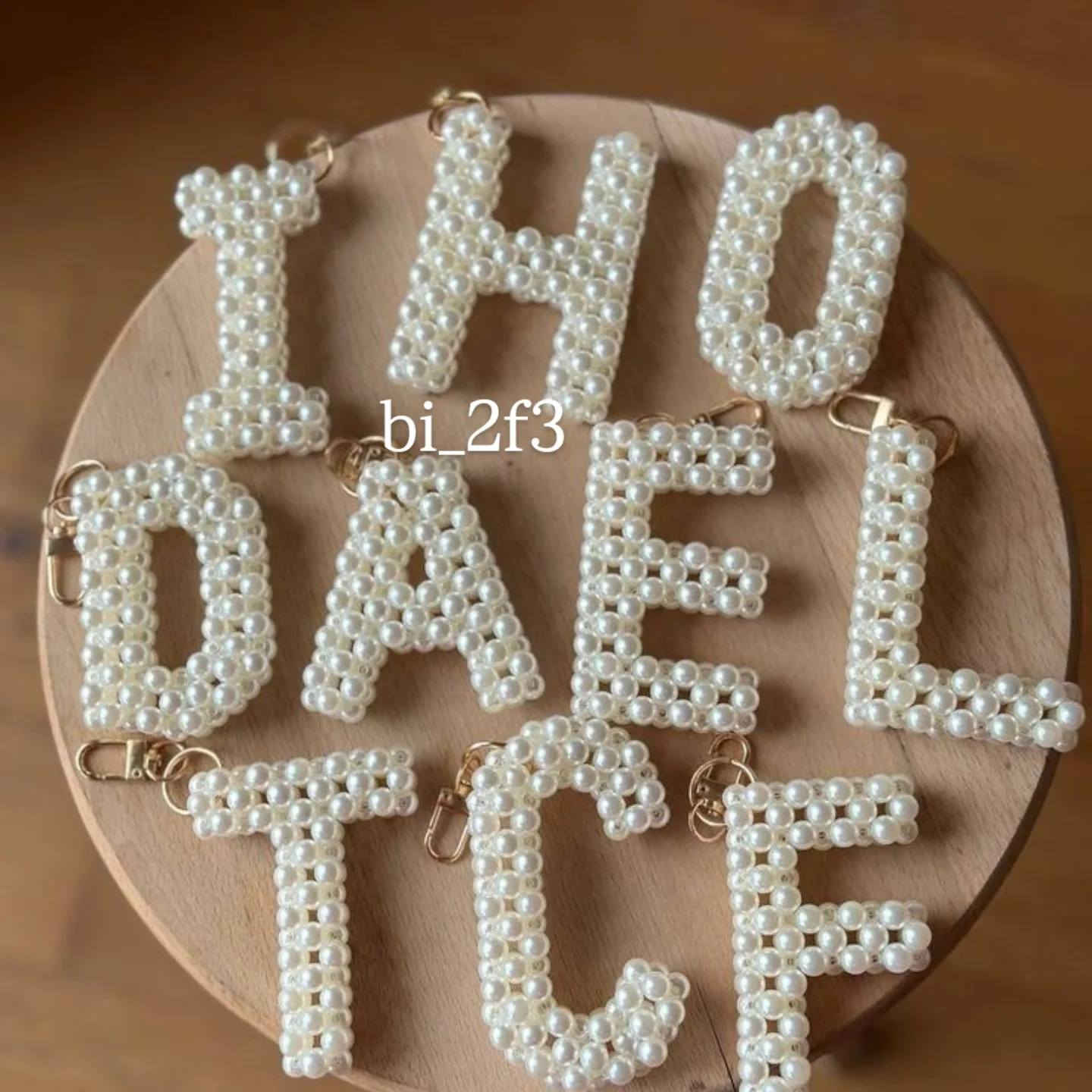 السلام عليكم
متوفر 
#ميدالياتً خرز لؤلؤ الاكريليك الشفاف المضلع الاصلي 🕊️🩵
#مصنوعة يدويا بالكامل  متينة وقويه 🌝🌝
#الكل صنعت حبه حبه لتكون نتيجه تعجبكم و تسر نظركم 🥰🫣
#متوفر جميع الالوان حسب الطلب 🥰
#لايكاتكم 🥹
ضيفوني انستا bi_2f3 متوفر حقائب جميع الموديلات


**إذا كنت صاحب هذا الإعلان وتريد حذفه لأي سبب، رجاءا أرسل رسالة إلى الدعم الفني**