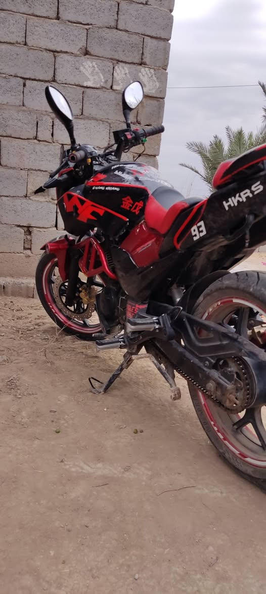 عندي 2 دراجات اريدهن مراوس بوحده مرقم ونضيف شعندك نزل
تفاصيل كامله ☟
اول وحده دايون خفاش موديل 22 وراق اصوليه وكمرك مدفوع
مكفوله
وعندي
ال2
هوندا هورنت 250
محرك ممدود عليه سبانه شغاله
كهوبائيات كلها شغاله
بس كابريترات عوزهن صيانه تعبانات
ةراق اصولي
ثنينهن اريد اراوسهن بدراجه تكون زينه ومرتبه
***********
