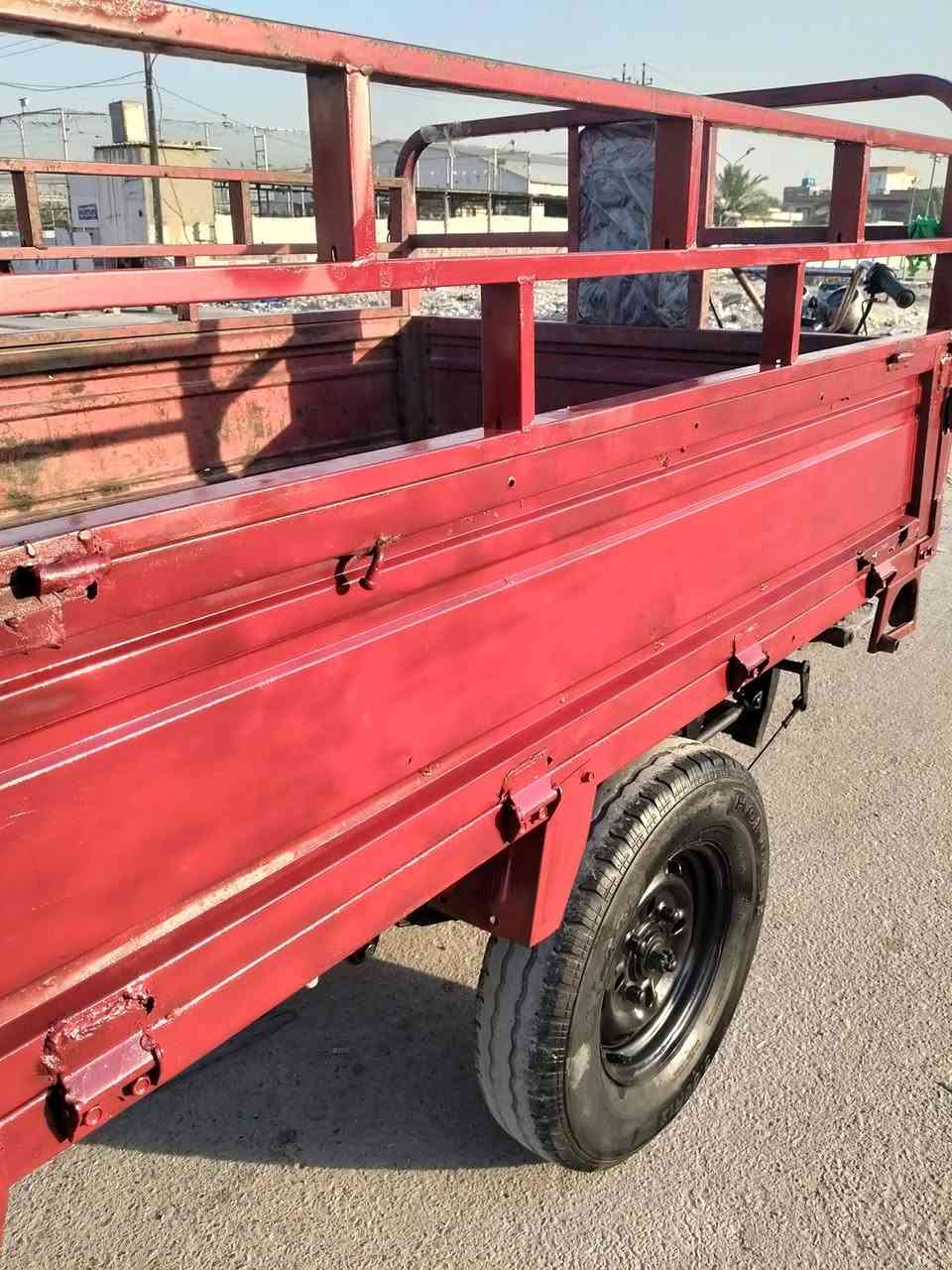 ستوته دايوان للبيع مكينه عشرين مال جمره شغاله سلف وهندر تخم تاير جوبلس شاصي نضيف لا طاك ولا ملحوم ركبه بلاديه السعر 800 مكاني بغداد مدينه الصدر رقم الهاتف ***********
