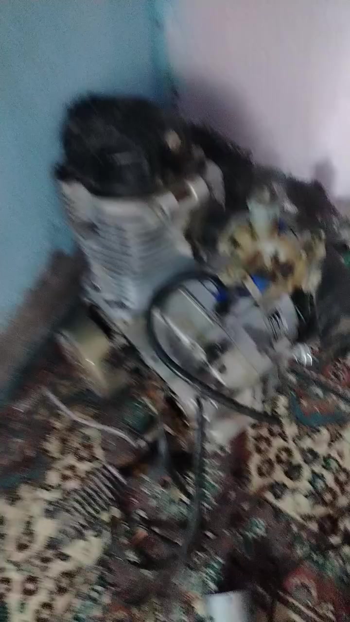 سلام عليكم تعميره مال دراجه لل بيع نضيفه توهة معمرهه المكينه مبدل بيها بس كاور السعر خاص الموشراي لا يدخل يسمع مني كلام مو حلو ***********
