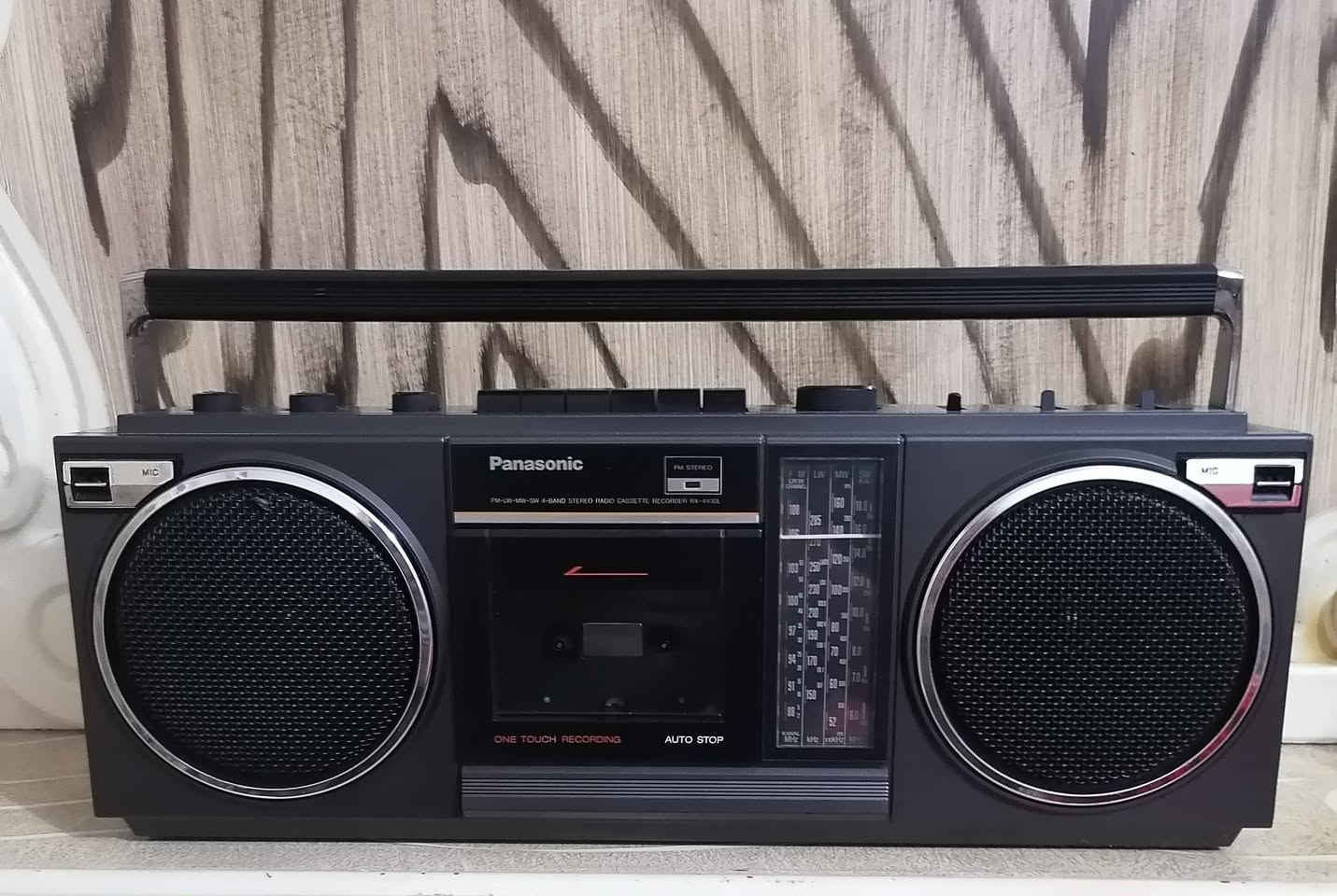 سلام عليكم رمضان كريم
للبيع 
فليبس 125 الف
جي في سي 100 الف
بانسونيك 65 الف
مكاني ناصريه المركز لايوجد توصيل للاستفسار المراسله عل الخاص وشكرا


**إذا كنت صاحب هذا الإعلان وتريد حذفه لأي سبب، رجاءا أرسل رسالة إلى الدعم الفني**