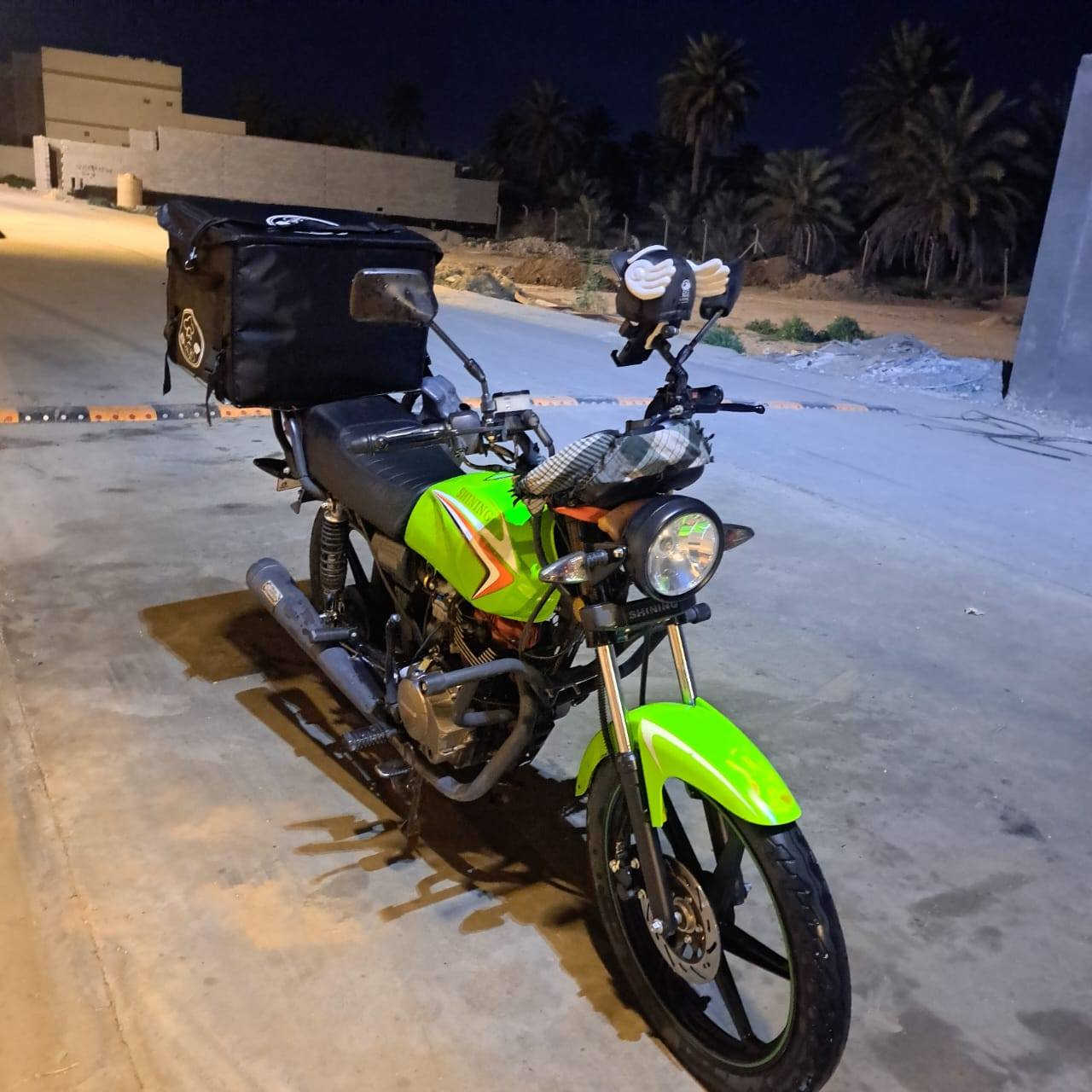 السلام عليكم
دراجة نوع شاينك 
مديل ٢٠٢٣ 
لون اخضر 
محرك مكفول 
دراجة مكفولة كفالة عامة 
السعر ٩٠٠ وبي مجال 
تواصل 
*********** واتساب
