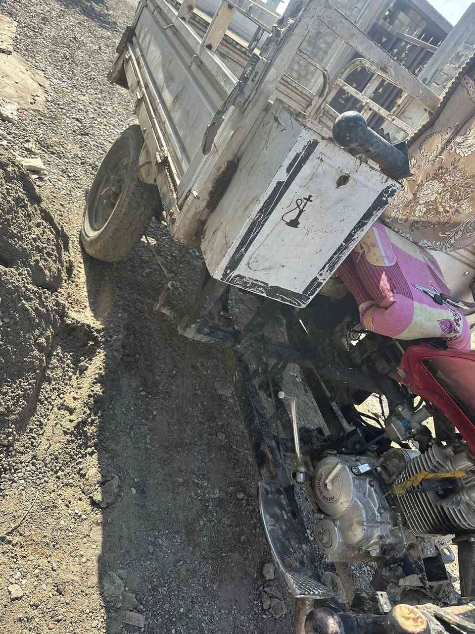 السلام عليكم  ستوته للبيع محرك ٢٢ مكاني بيجي مابيهه اي نقص وسعرها مناسب  هـ ***********
