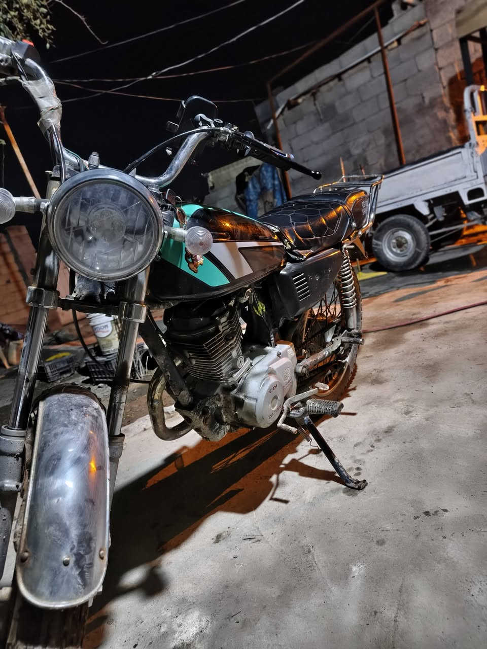 السلام عليكم دراجه كلك للبيع سعر 250 وبيها مجال اتصل ودلل 0770 207 6201
