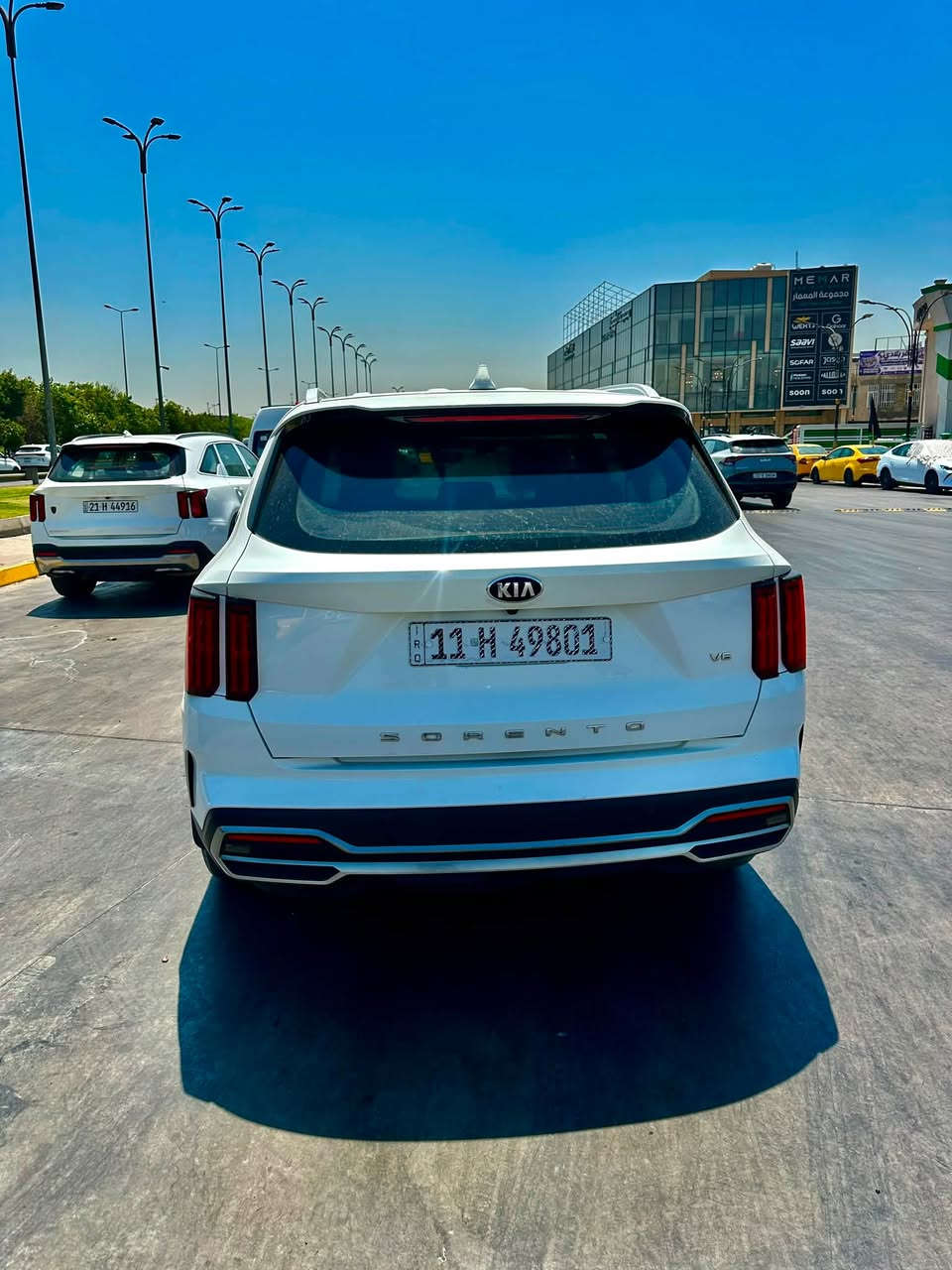 وارد خليجي 
محرك v6 
موديل 2021
ممشا السيارة 40،000
كفاله 
المواصفات 
*بصمه تشغيل 
*بصمه ابواب 
*تشغيل عن بعد 
*أشاير بالمري 
*امري شفط 
*ثلاثه وضعيه انضمه قياده 
*7راكب 
*3قطع تبريد 
*كشنات كهربائية 
*لايت لد
*داخل جلد 
*برد خلفيه بلادي 
*تحكمات استيرن 
*شاشه كبيره 
*كامره دواره 
*جنطه كهربائية 
سياره جديد جداً 
مكان سيارة بغداد 
باسمي سعر 285 ورقة 
*********** وتساب
