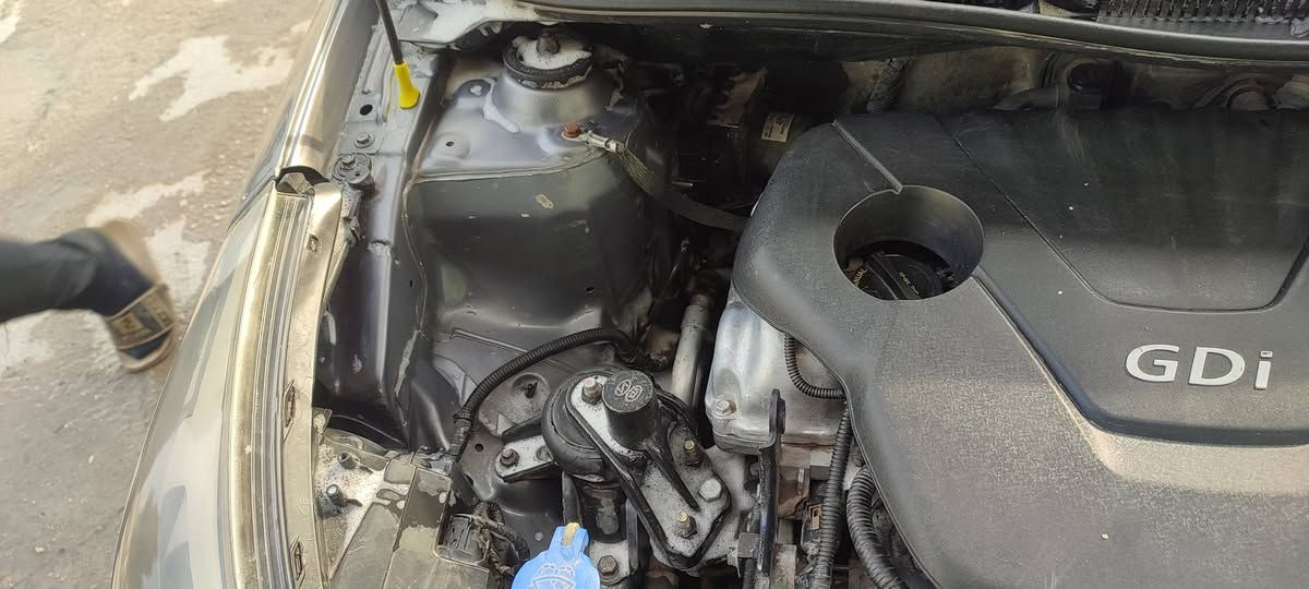 السلام عليكم البيع كسنت موديل 15السياره كفاله من ضربه بيهه صبغ كلير اثرجراد كير مكينه كفاله تبريد حداديه تخم تاير بسمي رقم قادسيه سنويه 27مكاني كربلاء متوازي على بيعهه سياره مال جناي ***********غيرمتواجدبالفيس
