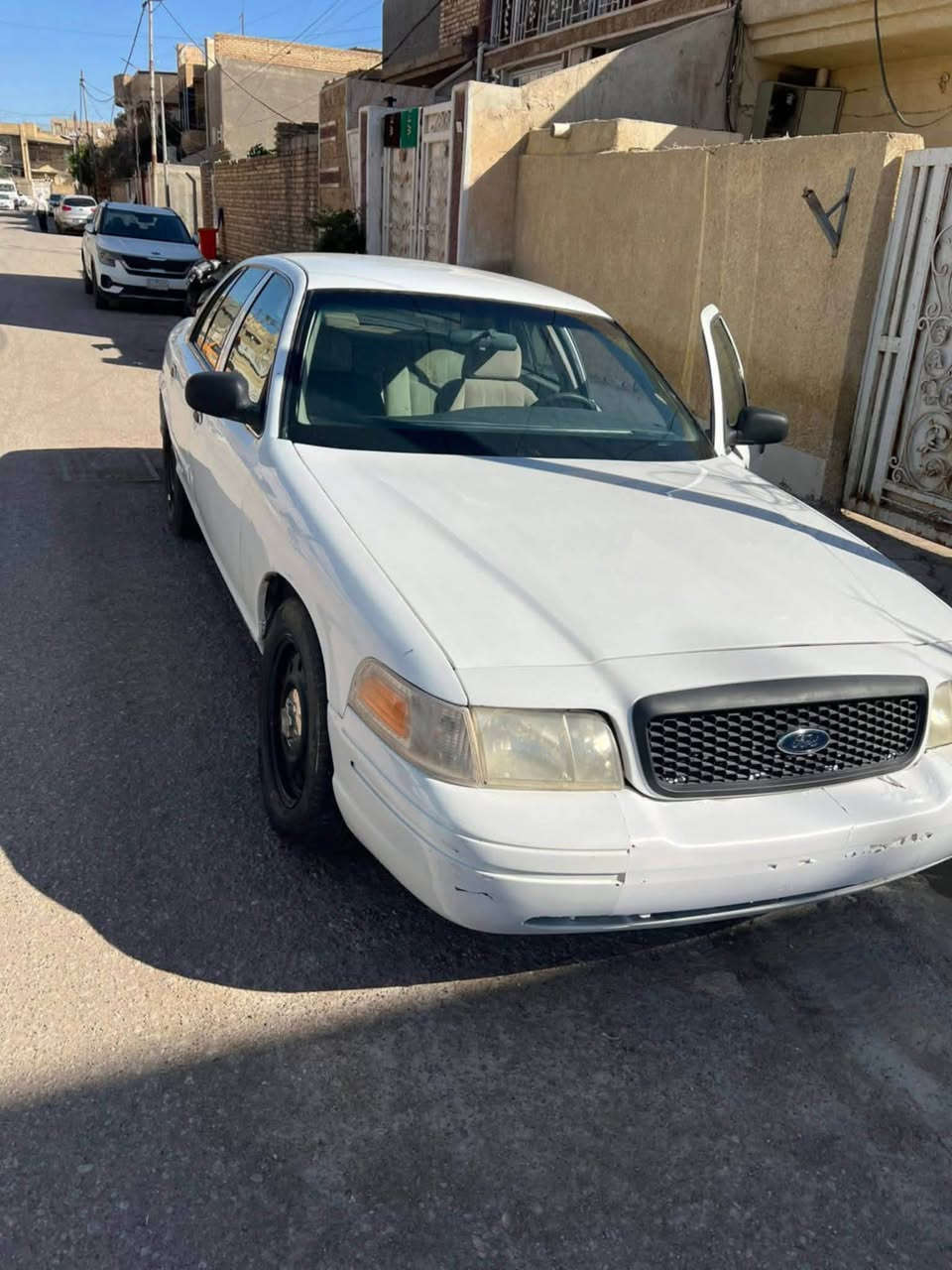 سيارة للبيع فورد كراون فكتوريا موديل 2007 مزاد وزارة الداخلية السعر 35وبيها مجال 
***********واتساب
